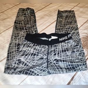 Nike pro leggings